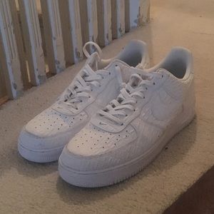 Nike Air Force 1 07 LV8 Size 13